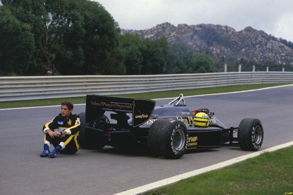 Lotus-97T-+-Ayrton-Senna
